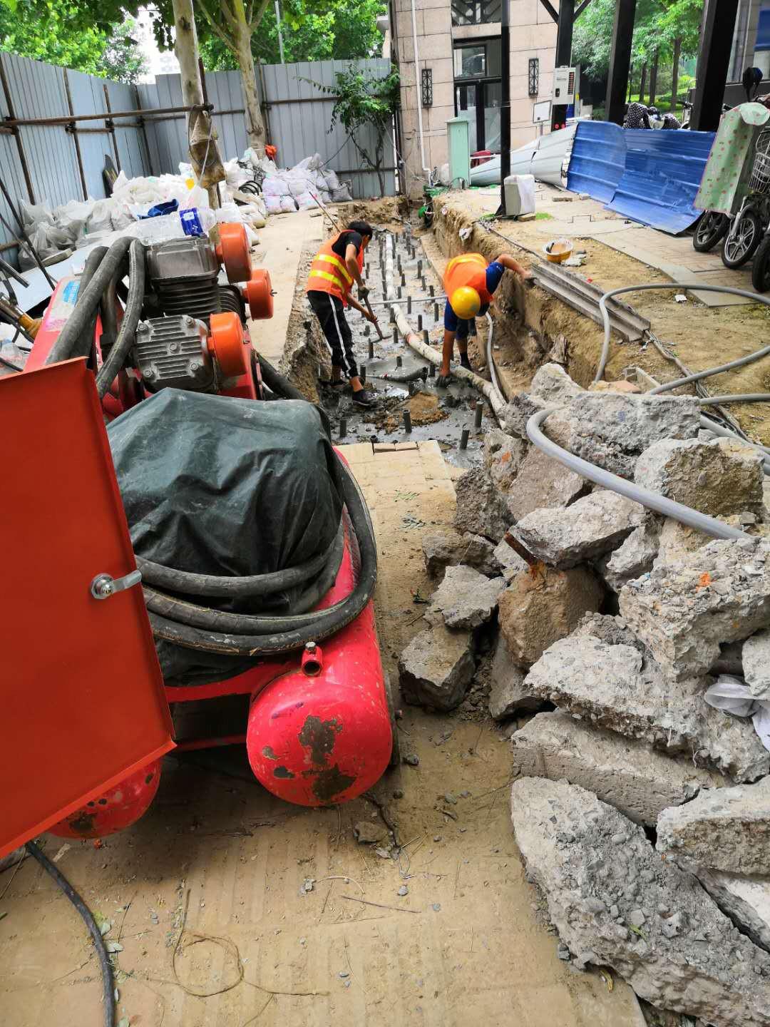 东西湖地基加固解决房子的地基下沉问题